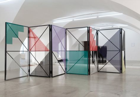 Eva Berendes Screens Interior Design, Exhibition Partition, Geometric Furniture Design, Dust Magazine, Exhibit Design Inspiration, Space Divider, Geometric Furniture, Decor Studio, Set Ideas