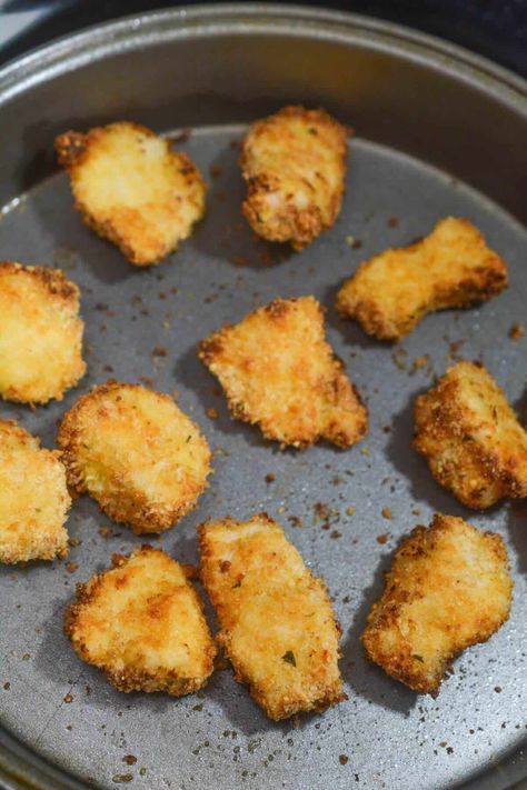 Crispy, golden air fryer chicken nuggets are a delicious snack or meal. They are healthier than deep-fried chicken as they use little oil. Deep Fried Chicken Nuggets, Air Fry Chicken Nuggets, Chicken Nuggets Recipes, Air Fried Chicken Nuggets, Crispy Chicken Nuggets, Air Fryer Chicken Nuggets, Fried Chicken Nuggets, Chicken Tenderloins, Air Fried Chicken