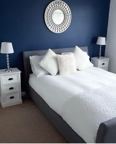 Bedroom Decor Small Room, Navy Grey Bedroom, Wallpaper Bedroom Aesthetic, Carpet Ideas 2023, Blue Bedroom Walls, Blue Bedroom Design, Carpet Designs, Bedroom Ideas For Couples, Blue Bedroom Decor