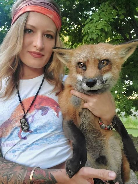 Finnegan fox leaps for a mouse in the snow T-shirt! | saveafox Save A Fox Rescue, Women With Animals, Pet Rescue, Animal Friends, Spirit Guides, Hippie Chic, A Mouse, The Snow, Animal Rescue