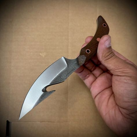 Hunter proto with gut hook I completed for my sister to test out this hunting season. CPM-3V , .125 stock . Canvas micarta and 3V from @maritimeknifesupply Hunting Season, My Sister, Hunting, Canvas