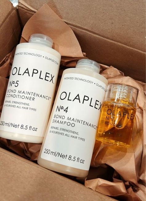 Olaplex No. 4 Bond Maintenance Shampoo Olaplex Big Bottle, Oplex Hair Products, Olaplex Aesthetic, Olaplex Before And After, Shampoo Olaplex, Smell Good Routine, Hygiene Haul, Smell Good Combo, Olaplex Blonde