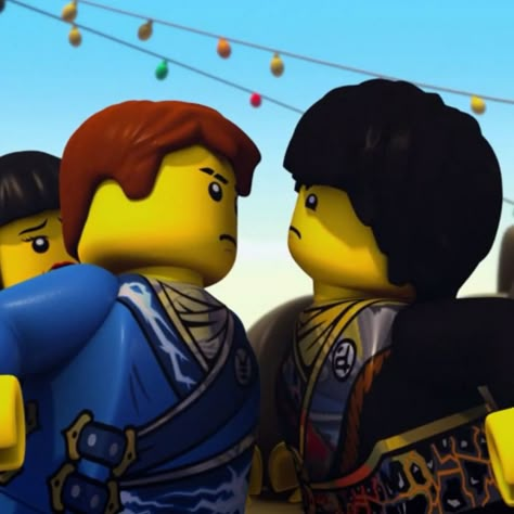 Lego Ninjago Jay And Cole, Lego Batman Matching Pfp, Cole X Jay Ninjago, Ninjago Matching Icons, Jay Ninjago Icons, Ninjago Cole X Jay, Ninjago Matching Pfp, Jay Ninjago Pfp, Cole And Jay Ninjago