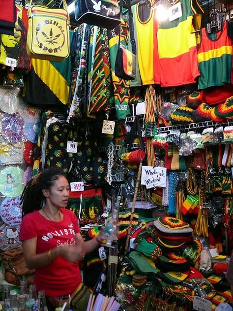 Rastas in Bangkok Thailand Outfits, Jamaica Culture, Rastafarian Culture, Rasta Man, Jah Rastafari, Jamaican Culture, Culture Day, Rasta Colors, Black Photography