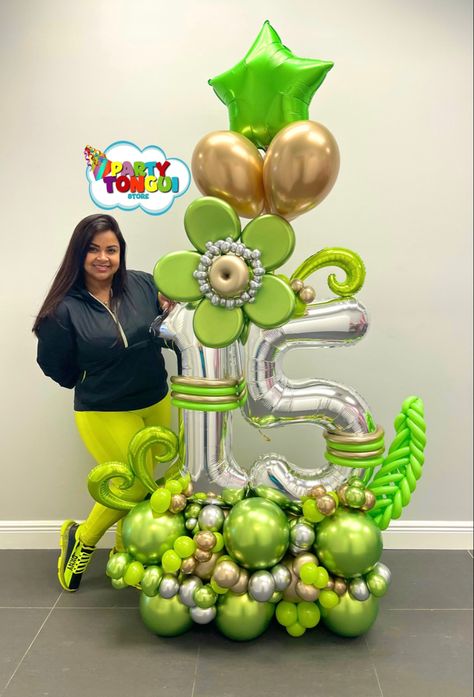 Green Balloon Bouquet, Balloon Bouquet Delivery, Baby Shower Girl Diy, Birthday Party Decorations Diy, Balloon Crafts, Color Key, Balloon Arrangements, Green Balloon, Large Balloons