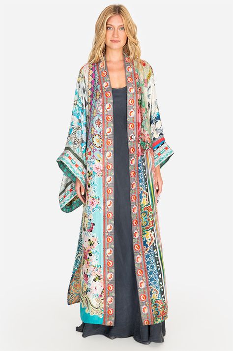 Modern Kimono Fashion Outfits, Long Kimono Outfit, Modern Kimono Fashion, Gilet Kimono, Kimono Online, Modern Kimono, Kaftan Designs, Mode Kimono, Mode Boho