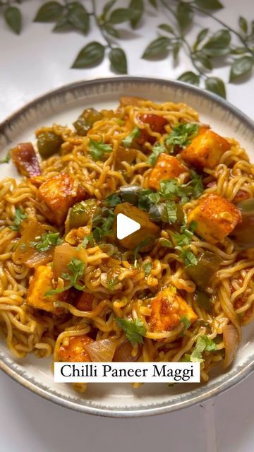 निधि राठौड़ on Instagram: "Day 20 of MAGGI Recipes. Let’s make Paneer Chilli Maggi😋 SAVE the video to try the recipe later :)) ➡️ Steps :-  1) In a bowl take Paneer cubes, add Salt, Red chilli powder and Pepper powder. Marinate and rest for 5 min 2) Heat oil in pan and shallow fry paneer cubes until crispy and golden in colour. Remove and keep aside 3) Heat oil in kadhai 4) Saute chopped Ginger, Garlic, green chilli  5) Add diced Onion and Capsicum. Stir dey for 2 min 6) Add Salt, Soy sauce, Residual chilli sauce, Tomato sauce. Mix well 7) Add cornflour slurry and mix 8) Add in Maggi masala and fried Paneer cubes. Mix well 9) Add in boiled Maggi, Magic masala and chopped coriander stem 10) Toss Maggi well in Chilli Paneer 11) Finish off with chopped coriander leaves  12) Serve and Enjoy!! Fried Paneer, Maggi Masala, Maggi Recipes, Chilli Paneer, Red Chilli Powder, Food Content, Paneer Recipes, Indian Street Food, Pepper Powder