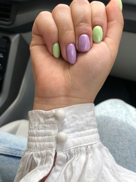 Purple And Green Gel Nails, Purple Green Nails Designs, Light Purple And Green Nails, Purple And Green Nail Ideas, Green And Purple Nails Ideas, Lavender And Green Nails, Purple And Green Nails Acrylic, Purple And Green Nails Design, Nails Purple And Green