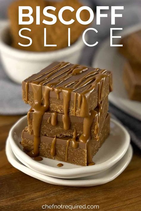 This Biscoff slice recipe is a must for Biscoff lovers! A super easy no bake slice recipe made with plenty of Biscoff spread and a layer of chocolate and Biscoff on top, plus a decadent Biscoff drizzle. With flavours of caramel and cinnamon, this will be one of your favourite recipes this holiday season. Also a great make ahead Biscoff dessert idea. Biscoff Slice, Biscoff Drizzle, No Bake Slice, Biscoff Desserts, Biscoff Dessert, Biscuits Sweet, Slice Recipes, No Bake Slices, Bake Sweets