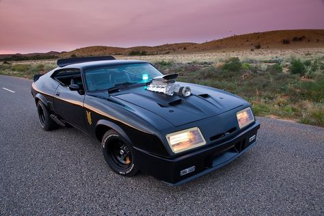 Mad Max Cars, Mad Max Interceptor, V8 Interceptor, Famous Vehicles, Waste Land, Rat Rod Trucks, Rat Rod Pickup, Rat Rod Cars, Street Machine