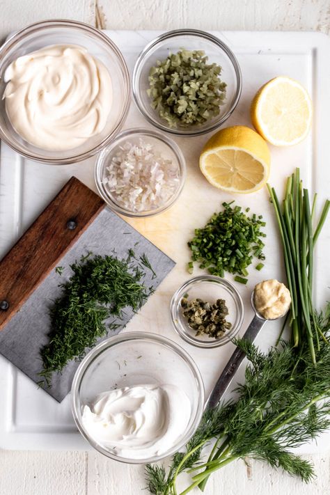 Homemade Tartar Sauce Recipe - Cooking with Cocktail Rings How To Make Tartar Sauce Easy, Diy Tartar Sauce Easy, Home Made Tarter Sauce, Tartar Sauce Recipe, Simple Tartar Sauce Recipe, Tatar Sauce, Quick Tartar Sauce Recipe, Homemade Tartar Sauce, Fried Oysters