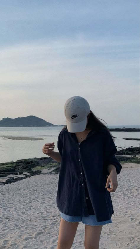 Boyish Outfits, Aesthetic Soft Girl, Casual College Outfits, Beach Fits, Beach Pictures Poses, Korean Casual Outfits, Everyday Fashion Outfits, Casual Day Outfits, Looks Street Style