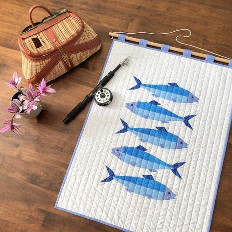 Fish Quilt Pattern, Fish Quilt, Improv Quilting, Mini Quilt Patterns, Foundation Paper Piecing Patterns, Animal Quilts, Paper Piecing Patterns, How To Finish A Quilt, Foundation Paper Piecing