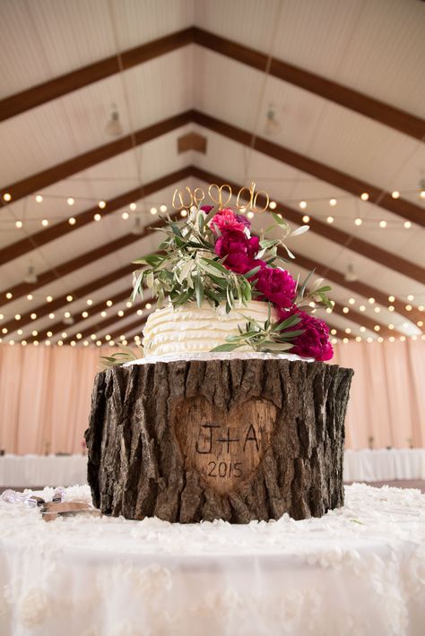 Wedding Cake Tree, Wedding Cake Display, Romantic Rustic Wedding, Ohio Wedding Venues, Cowgirl Wedding, Wedding Cake Tops, Wedding Reception Locations, Rustic Cake, Wedding Cake Stands