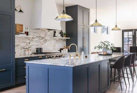 The 10 Most Popular Kitchens So Far in 2020 Black Painted Walls, Penny Round Tiles, Popular Kitchens, Classic Kitchen, Globe Pendant Light, Gold Kitchen, Kitchen Island Pendants, Transitional Kitchen, Kitchen Photos