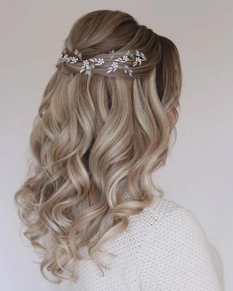 30 Curled Hairstyles For Medium Hair Trending In 2024 Hair With Pins, Curled Hairstyles For Medium Hair, Beautiful Wedding Hair, Bridesmaid Hair Pieces, Fall Wedding Hairstyles, Gold Hair Vine, Mother Of The Bride Hair, Vine Wedding, Beach Wedding Hair