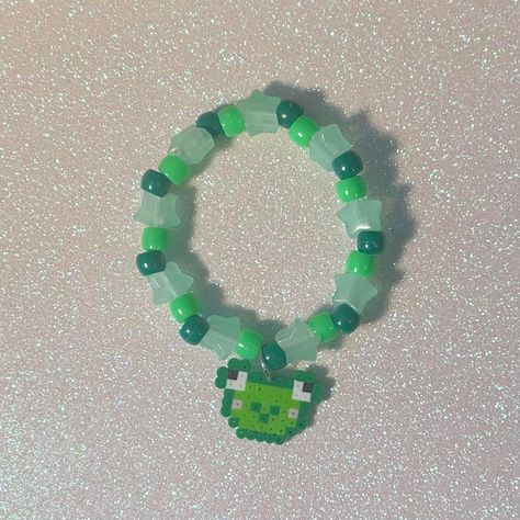 Cute Kandi Bracelets, Kawaii Bracelet, Candy Bracelet, Pony Bead Bracelets, Diy Kandi Bracelets, Diy Kandi, Kandi Cuff, Preppy Jewelry, Kandi Bracelets