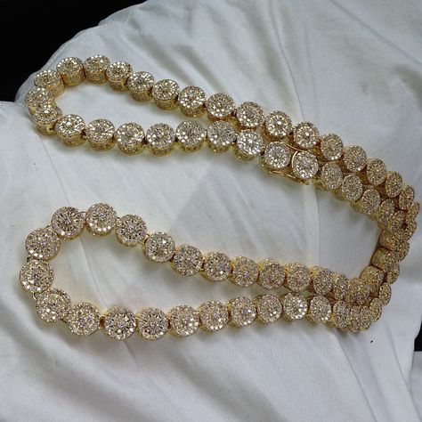 Chief Keef Chain, Gold Chain Men, Release Party, Chief Keef, Fantasy Closet, Gold Chains For Men, Dope Jewelry, Unusual Jewelry, Gold Chain Jewelry