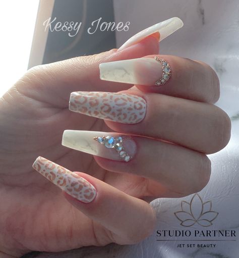 Animal Nails Light Pink Leopard Nails, Snow Leopard Nails, White Animal Print Nails, White Cheetah Print Nails, White Leopard Print Nails, White Cheetah Nails, White Leopard Nails, Pink Leopard Nails, White French Nails