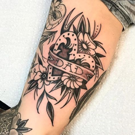 Hip Tattoo Quotes, Edinburgh Tattoo, Heart Tattoo Design, Black Line Tattoo, Tattoo Wallpaper, Tattoo Son, Skull Hand Tattoo, Dad Tattoo, Spirit Tattoo