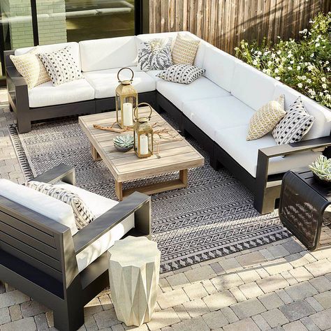 Patio Furniture Layout, Aluminum Patio Furniture, Modular Seating, Aesthetic Garden, Backyard Furniture, Garden Aesthetic, Patio Sectional, Outdoor Living Room, Outdoor Furniture Collections