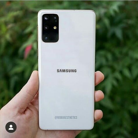 Samsung galaxy S11 concept 📱 How To Be Rich, Motorola Razr, Tablet Laptop, Android Phone, You Think, Mobile Phone, Gadgets, Geek Stuff, Smartphone