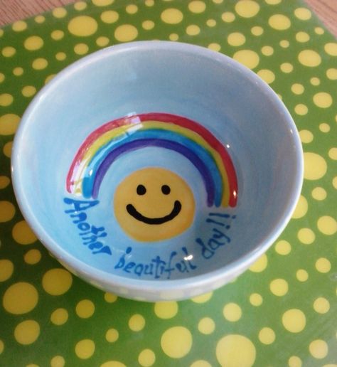 Rainbow Bowl Painted By Customer Rainbow Pottery Painting Ideas, Pottery Painting Rainbow, Painting Bowls Ideas Easy, Rainbow Ceramics, Glaze Inspiration, Rainbow Stuff, Ceramics Bowls Designs, Ceramic Cafe, Diy Pottery Painting