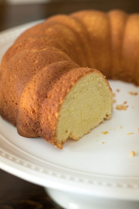 Buttermilk Pound Cake Recipes Moist, Swans Down Cake Flour, Best Pound Cake Recipe, Make Buttermilk, Dill Chicken, Buttermilk Pound Cake, Buttermilk Cake, How To Make Buttermilk, Butter Extract