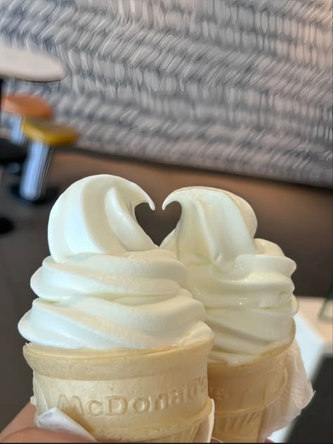 Cute Mcdonalds, Vintage Nature Wallpaper, Luxury Bakery, Cooking Pictures, Mcdonalds Ice Cream, Aesthetic Weather, Foods Aesthetic, Sweet Lunch, Skincare Shopping