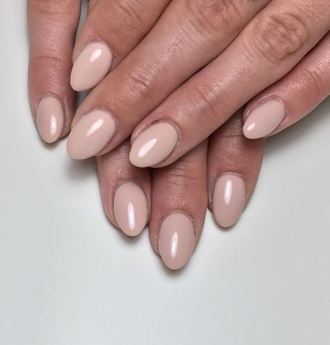 Simple Short Nude Oval Almond Nails Nude Almond Nails Short, Extra Short Almond Nails Designs, Nude Short Almond Nails, Super Short Almond Nails, Simple Short Almond Nails, Oval Almond Nails, Dark Nude Nails, Oval Acrylic Nails, Short Oval Nails