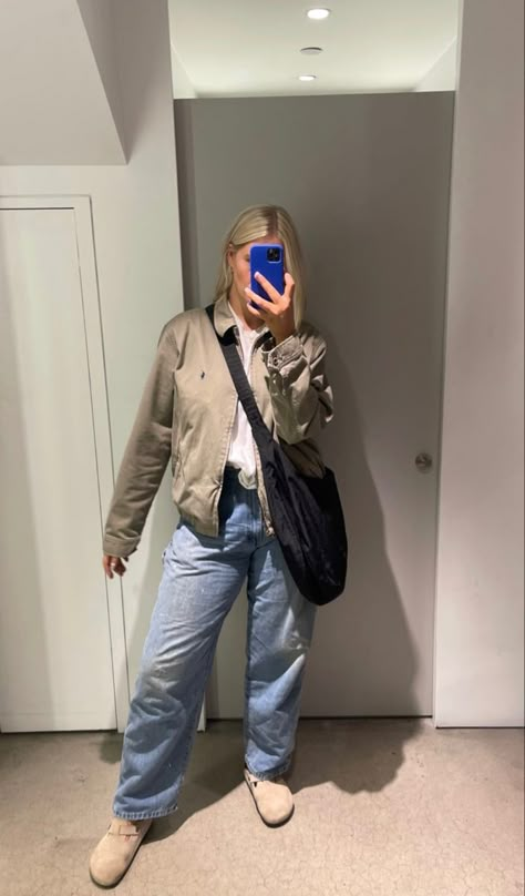 Spring Jackets Aesthetic, Harrington Jacket Outfit Women, Ralph Lauren Beige Jacket, Ralph Lauren Street Style, Harrington Jacket Outfit, Tan Jacket Outfit, Khaki Jacket Outfit, Beige Jacket Outfit, Spring Jacket Outfit