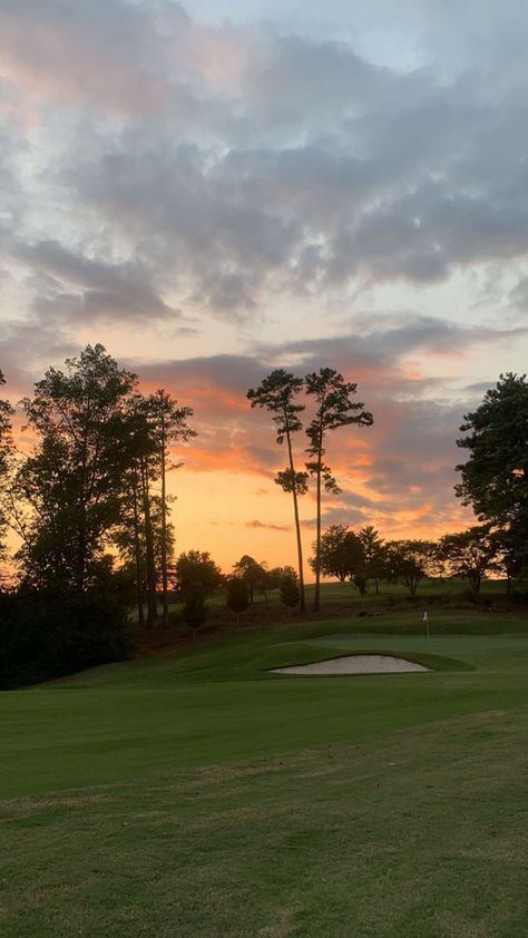 #greersc #yeahthatgreenville South Carolina Greenville, Golf Course Sunset, South Carolina Sunset, Golf Sunset, Greenville South Carolina, December 2024, Golf Course, South Carolina, Golf Courses