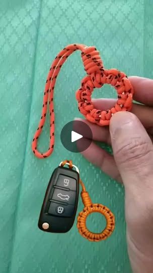 Knot Ideas, Paracord Knots, Paracord Keychain, Keychain Handmade, Handmade Macrame, Macrame Tutorial, Tutorial Diy, Paracord, Key Chain