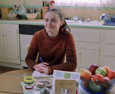 Rory Gilmore Icon, Gilmore Girls Season 1, Gilmore Lorelai, Netflix Icon, Paris Geller, Gilmore Girls Seasons, Alexis Bledel, Lauren Graham, Lorelai Gilmore