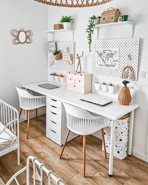 18 IKEA Desk Hacks That Are Seriously Good - IKEA Hackers Girls Desk, Ikea Playroom, Kids Room Desk, Ikea Kids Room, Ikea Desk Hack, Homework Room, Desk Hacks, Kids Desks, Homework Station