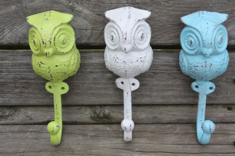 Bright Green, White and Aqua Trio of Cast Iron Owl Wall Hooks / Coat Hooks / Racks on Etsy, $37.00 Owl Nursery Decor, Owl Home Decor, Animal Hooks, Owl Nursery, Whimsical Owl, Decorative Wall Hooks, Paint Matching, Owl Wall, Owl Decor