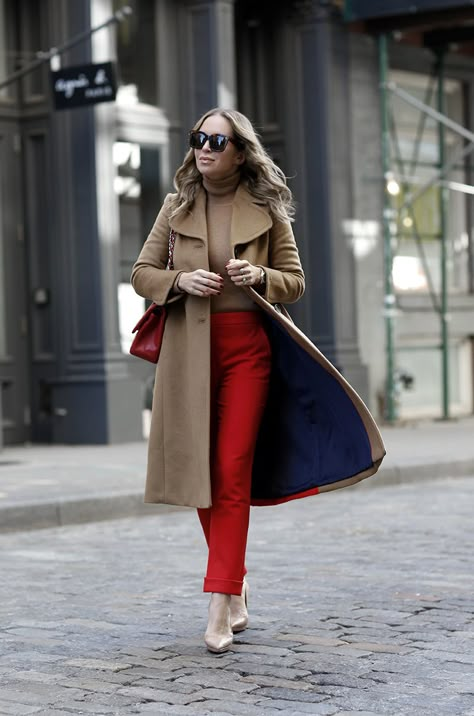 Camel and Red Outfit by Helena of Brooklyn Blonde #fashionblogger #fallfashion #falloutfit #outfitideas #outfitinspiration #outerwear Outfit Pantalon Rojo, Red Pants Outfit, Fall Fashion Skirts, Business Attire Women, Tan Coat, Corporate Attire, Spring Work Outfits, Office Outfits Women, Elegante Casual