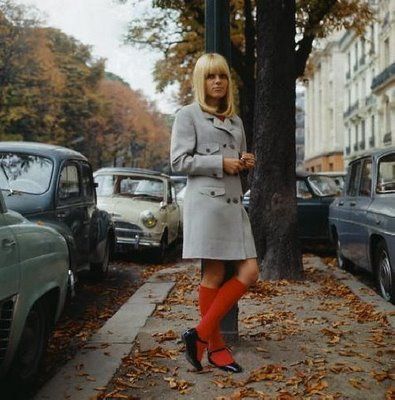 France Gall. red knee high socks! Louise Ebel, Ye Ye, French Pop, Rock And Roll Girl, France Gall, 60s And 70s Fashion, Swinging Sixties, Style Muse, Olympia Le Tan