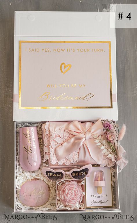 $50.00 Personalized Bridesmaid Proposal Box with Robe, Complete Maid of Honour Box, Blush Will You Be My Bridesmaid box set Congratulations. You've found the love of your life. You're looking for the perfect gift box for your maid of honor. You've hit the jackpot. We have a personalized box, specially prepared for you, with a question asking if you'll be my maid of honor. Each product prepared in this gift set can be personalized using vinyl foil. You can purchase the gift set ready-made or an e Pink Bridesmaid Proposal Box Ideas, Asking Maid Of Honor, Bridesmaid Proposal Boujee, Luxury Maid Of Honor Proposal, Acrylic Box Bridesmaid Proposal, Bridesmaid Proposal Clear Box Ideas, Bridesmaid Question, Honey Jar Wedding Favors, Rustic Card Box