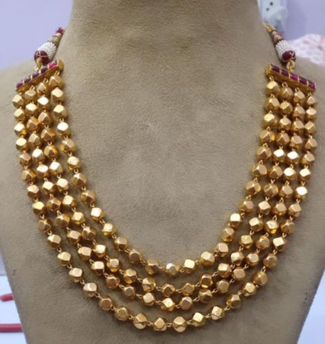 Gold Beads Necklace Indian, Light Weight Gold Jewellery Indian, Traditional Jewelry Antique, Traditional Gold Necklace, Antique Gold Earrings, Antique Necklaces Design, Antique Gold Jewelry Indian, Indian Bridal Jewelry Sets, Antique Jewellery Designs