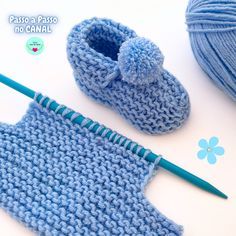 Passo a passo desse lindo sapatinho de tricô para bebê no Youtube! #tricoartedeamar #tricô #tricôfácil #sapatinhodetricofacil #sapatinhodebebêdetricô Baby Sweater Knitting Pattern, Crochet Lessons, Sweater Knitting Patterns, Baby Sweaters, Knitting Patterns, Knitting, Crochet, Pattern, Knit Patterns