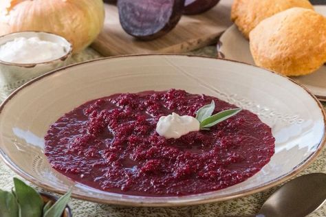 Canned Borscht Recipe, Canning Borscht Soup Recipe, Canning Borscht Soup, Borscht Recipe Vegetarian, Red Beet Soup Borscht Recipe, Vegetarian Borscht, Healthy Borscht Soup, Canning Beets, Beet Borscht