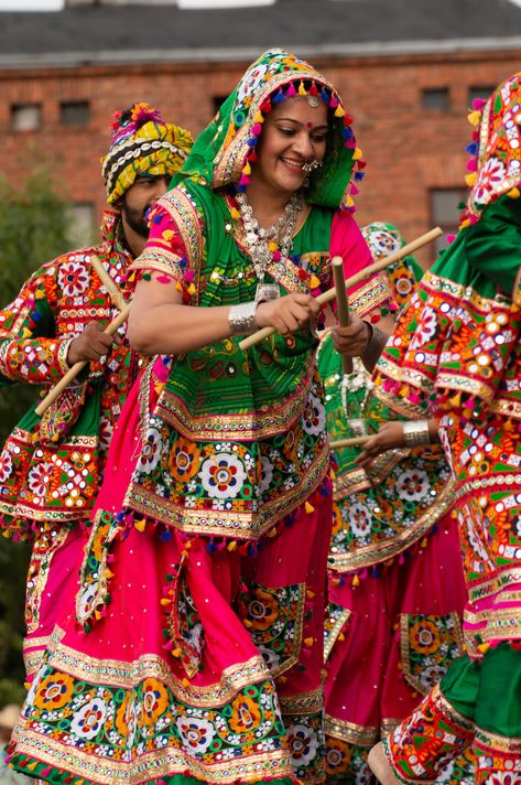 Hold everyone captive with your #Garba moves! Join #GarbaClasses at #SurTaalPerformingArt | Call +91-9016076169 | 9067606046 & Visit http://www.surtaalperformingart.org #Ahmedabad #Navratri2019 #Navratri #Gujarati #Gujarat Gujrat Traditional Dress, Gujarat Traditional Dress, Dandiya Shoot, Garba Dance Photography, Garba Pictures, Garba Video Dance Navratri, Dandiya Photo, Teej Festival Outfits, Navratri Garba Photo