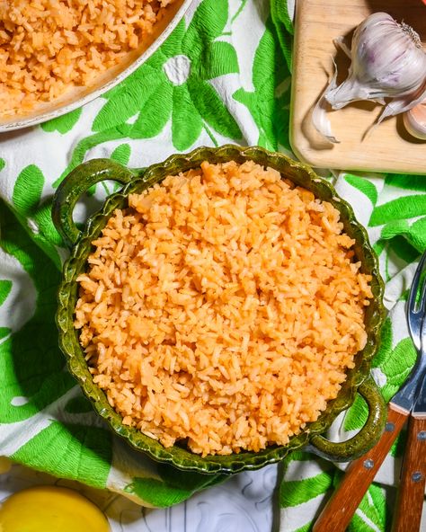 Arroz Rojo Mexicano is a Mexican rice recipe made by cooking rice with tomatoes, onions, garlic, and a well-seasoned broth. Mexican Rice Tomato Bouillon, Rice With Tomatoes, Tomato Bouillon, Mexican Red Rice, Mexican Side Dish, Mexican Rice Recipe, Mexican Side, Mexican Rice Recipes, Mexican Side Dishes