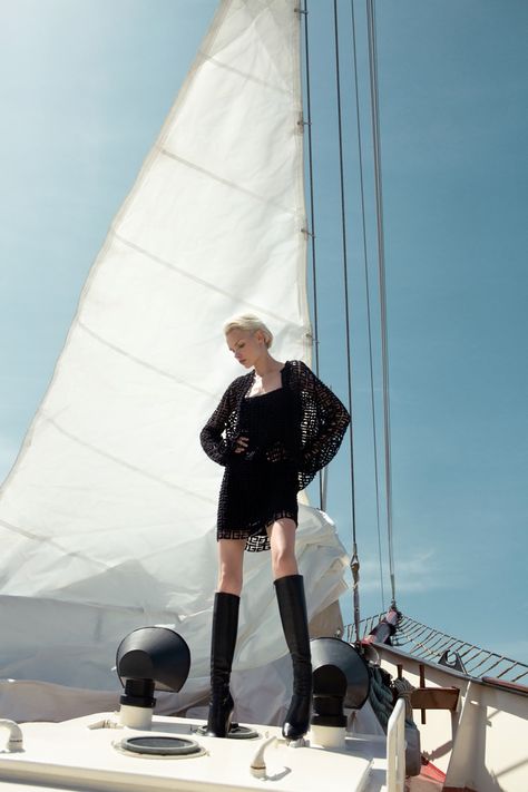 Kate Kina Marie Claire Hong Kong Daniiela Rettore Boat Editorial Boat Fashion Editorial, What To Wear On A Boat, Cruise Attire, Summer Editorial, Cruise Dress, Boat Fashion, Outfit For Travel, Travel Winter, Nautical Looks