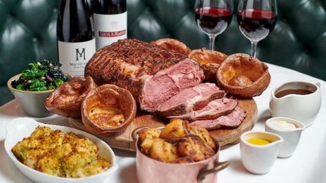 Best 24 Sunday roasts in London - Restaurant - visitlondon.com London Sunday Roast, Best Sunday Roast In London, Lunch In London, Sunday Roasts, Sunday Roast Dinner, Special Occasion Dinner, London 2023, London Restaurant, Good Roasts