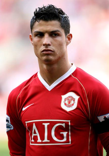 Ronaldo Hairstyles, Football Man Utd, Ronaldo Hair, Manchester United Ronaldo, Cristiano Ronaldo Hairstyle, Mohawk Hairstyle, Cristiano Ronaldo Young, Real Madrid Photos, Ronaldo Photos