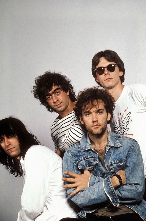 UNITED STATES - JULY 29:  Photo of Bill BERRY and Michael STIPE and Peter BUCK and Mike MILLS and REM; L-R (back): Peter Buck, Bill Berry, Mike Mills; (front): Michael Stipe - posed, studio, group shot  (Photo by Ebet Roberts/Redferns) Rem Band, Bill Berry, Natalie Merchant, Garage Punk, Michael Stipe, Blue Soul, College Guys, Piano Songs, Punk Rock Bands