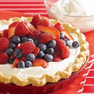 Berries are a dream team in this triple-decker dessert. Cool and sweet raspberry sorbet is the perfect topper to blackberry-studded ice cream. Berry Cream Pie, Blueberry Cream Pie, Berry Pie Recipe, Triple Berry Pie, Chocolate Cream Pie Recipe, Summer Pie, Easy Pie Recipes, Cream Pie Recipes, Berry Pie