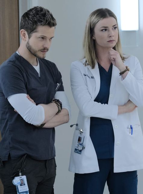 The Resident Tv Show, Doctor Quotes Medical, Matt Czuchry, Doctor Outfit, Med School Motivation, Medical Wallpaper, Tv Doctors, Graduation Picture Poses, Medical School Inspiration